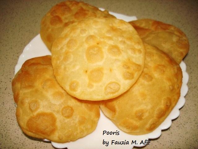 Pooris